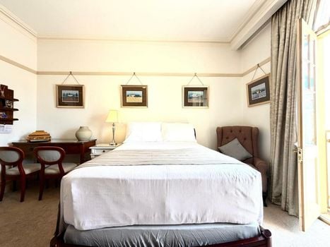 Cobb & Co Court Boutique Hotel