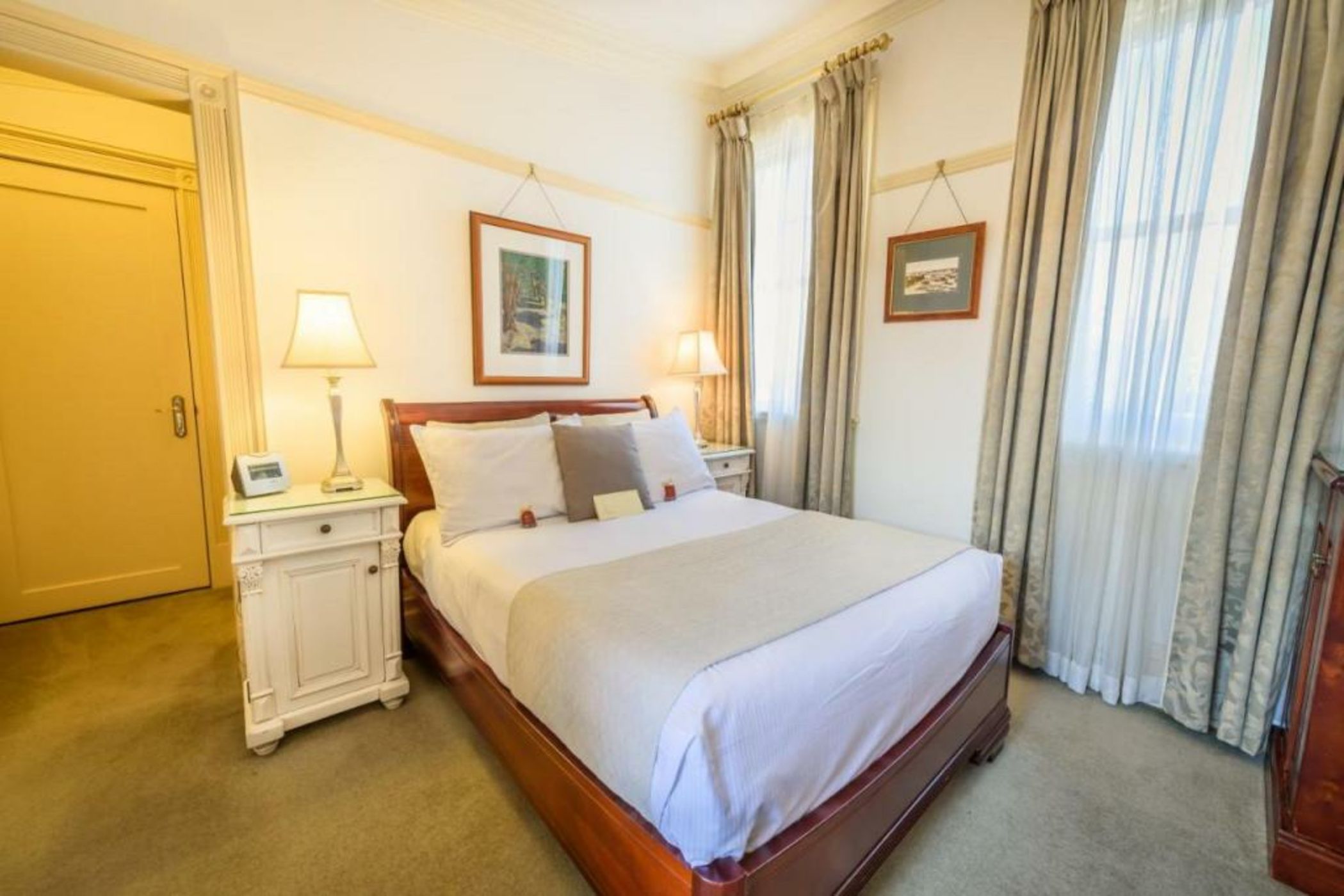 Cobb & Co Court Boutique Hotel