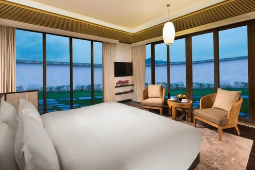 Banyan Tree Huangshan