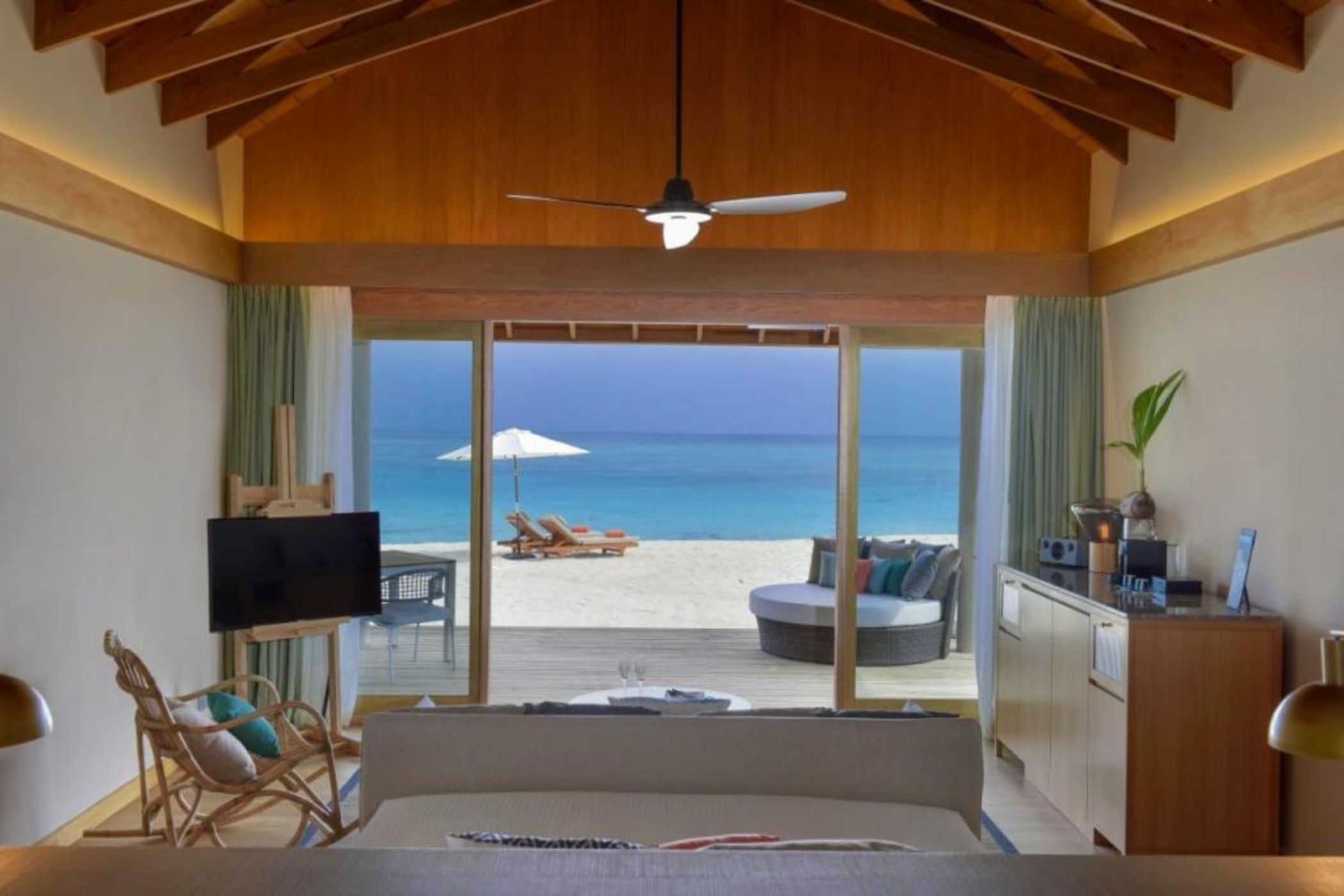 Emerald Faarufushi Resort & Spa - Deluxe All Inclusive