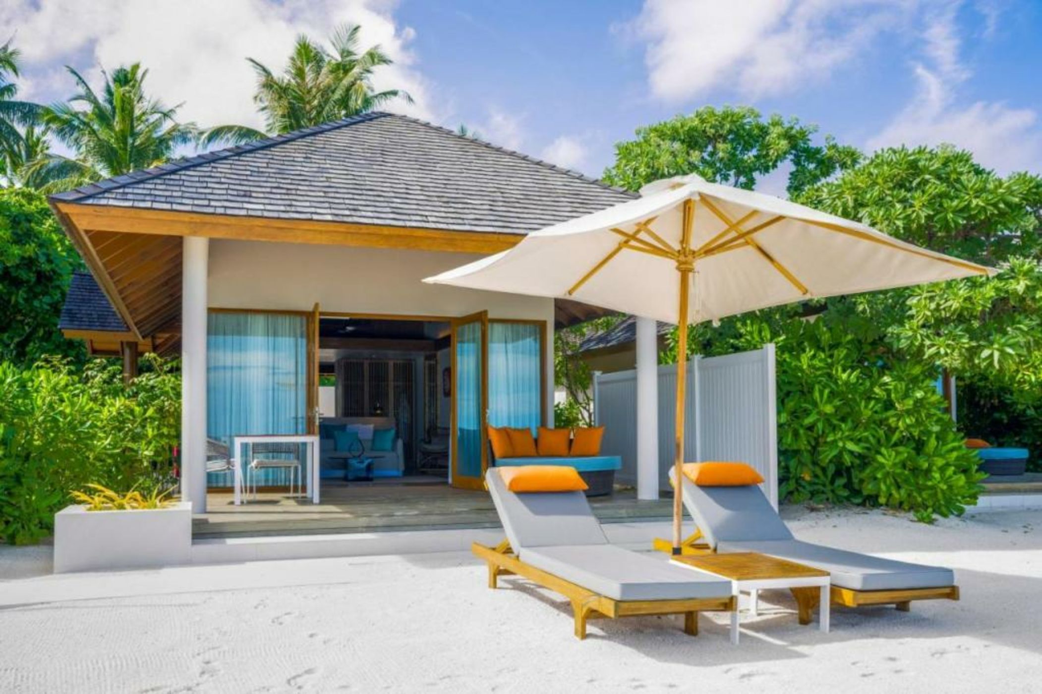 Emerald Faarufushi Resort & Spa - Deluxe All Inclusive