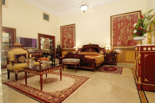 The Raj Palace (Small Luxury Hotels of the World)