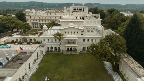 The Raj Palace (Small Luxury Hotels of the World)