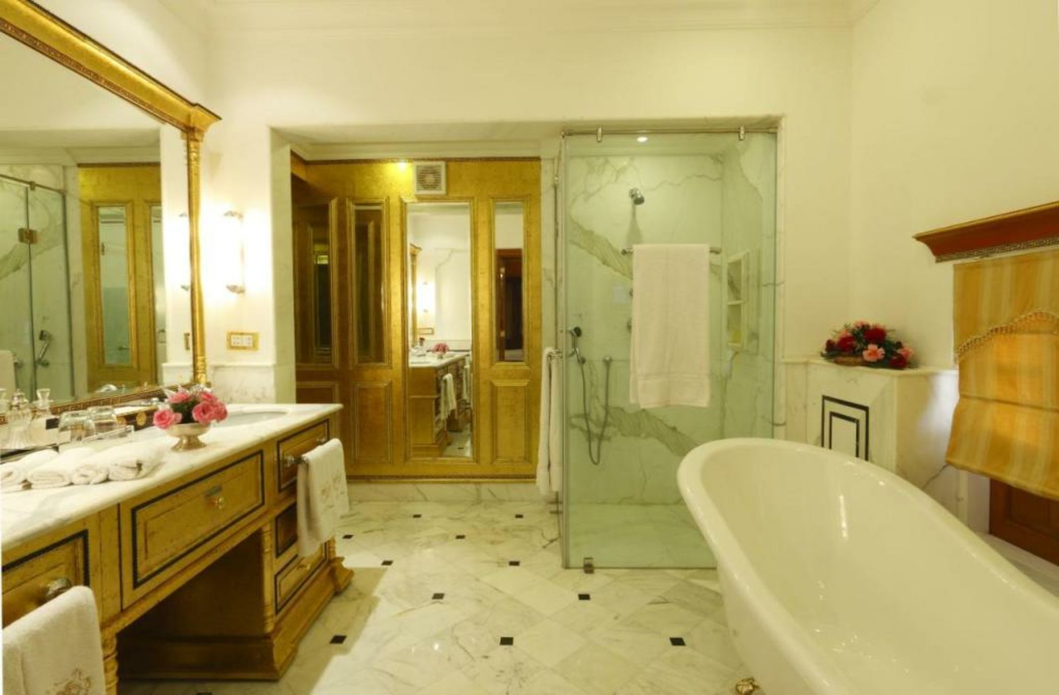 The Raj Palace (Small Luxury Hotels of the World)