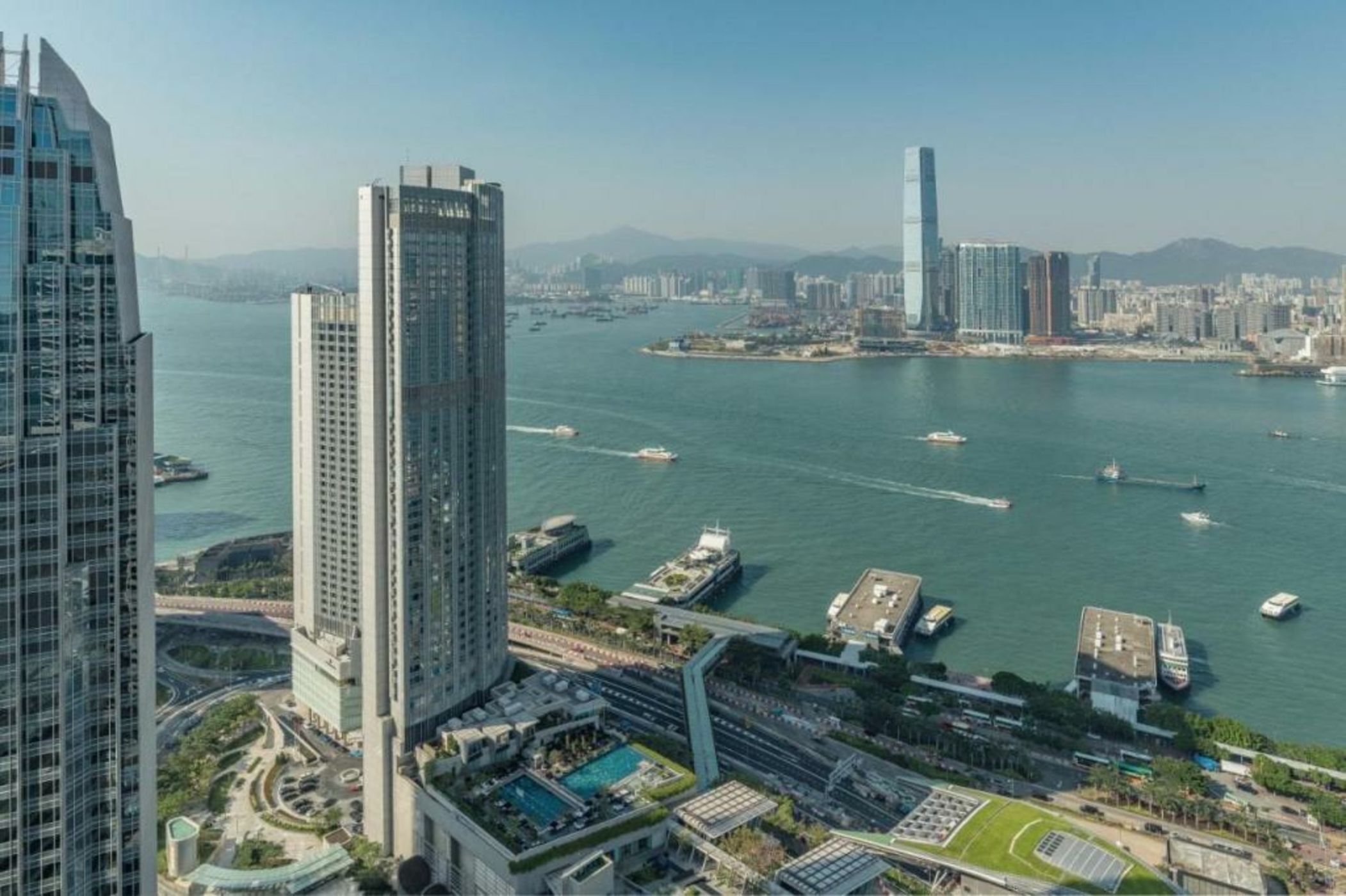 Four Seasons Hotel Hong Kong