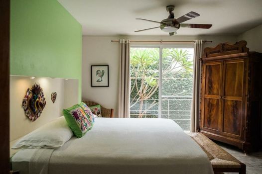 Casa de las Bugambilias B&B