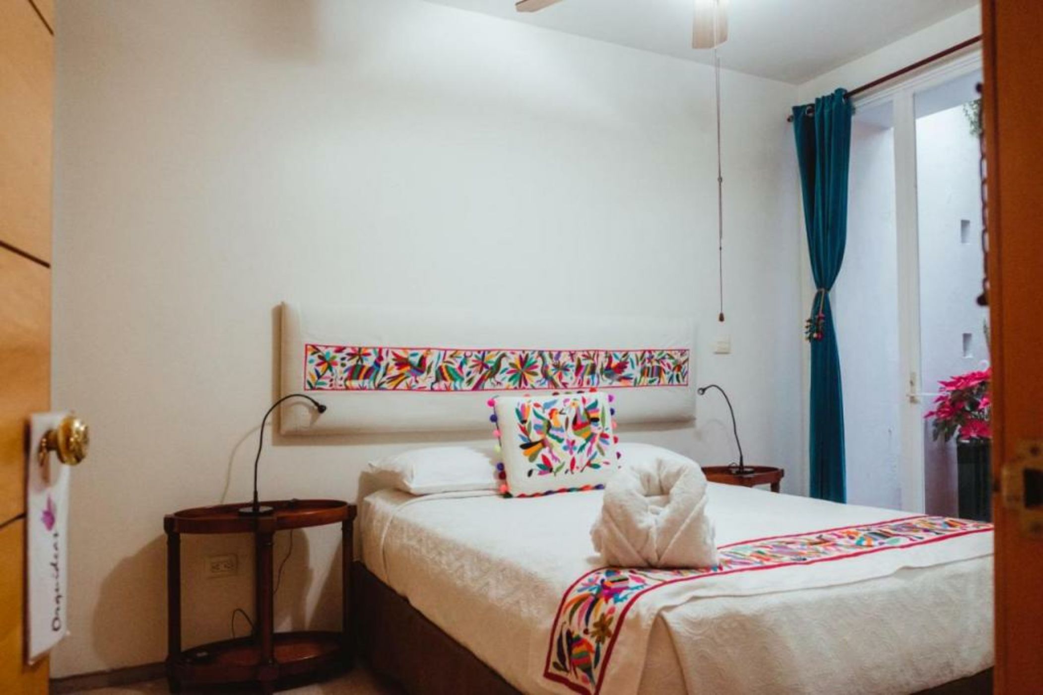 Casa de las Bugambilias B&B