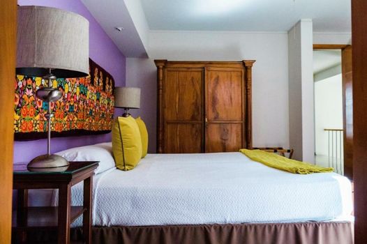 Casa de las Bugambilias B&B