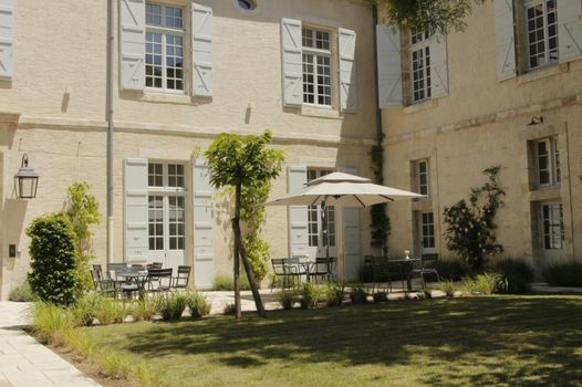College des Doctrinaires, Hôtel, Résidence et SPA