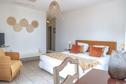 Logis hôtel et restaurant La Bastide Cabezac