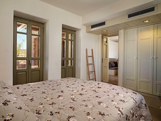 Themonies Luxury Suites