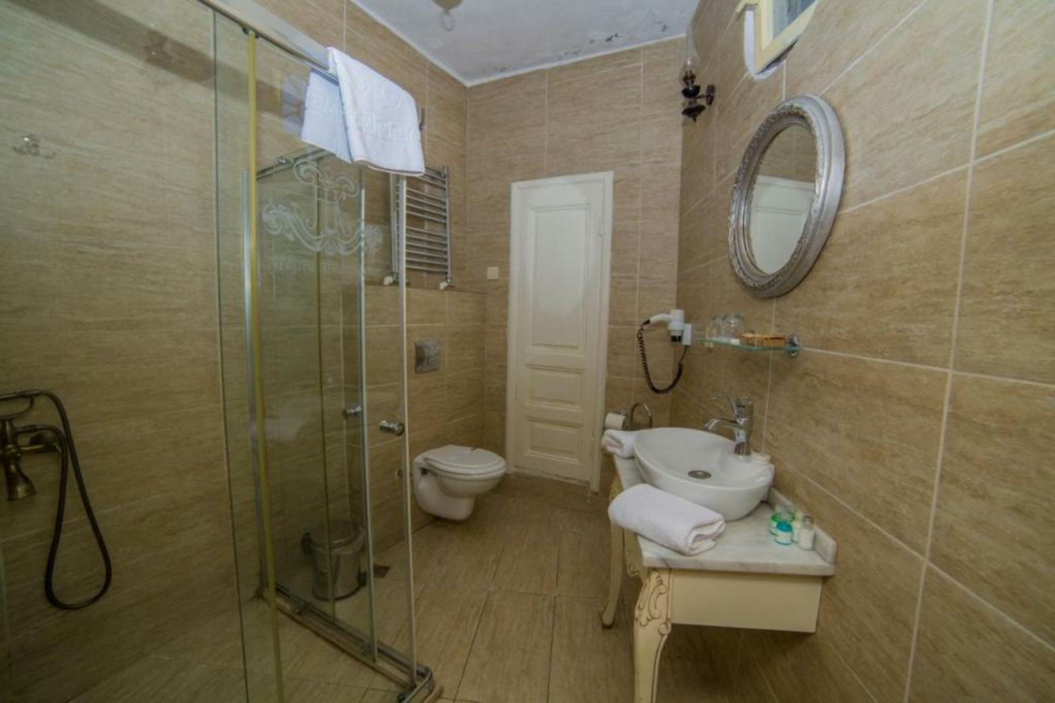 HHK Hotel