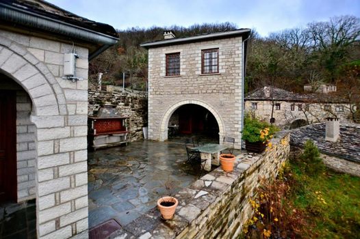 Nikolas Guesthouse