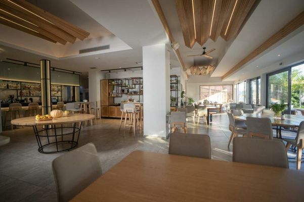 Zoe Seaside Resort