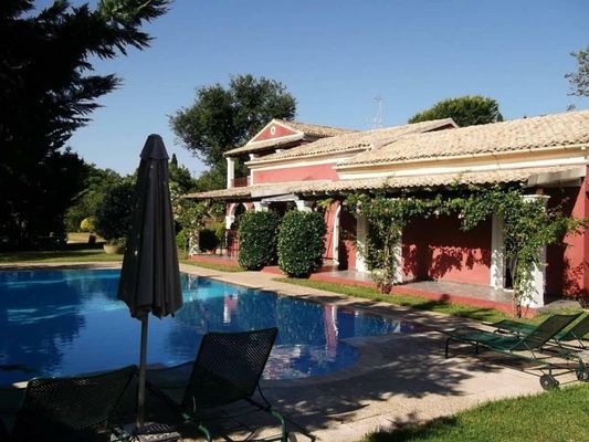 Villa De Loulia