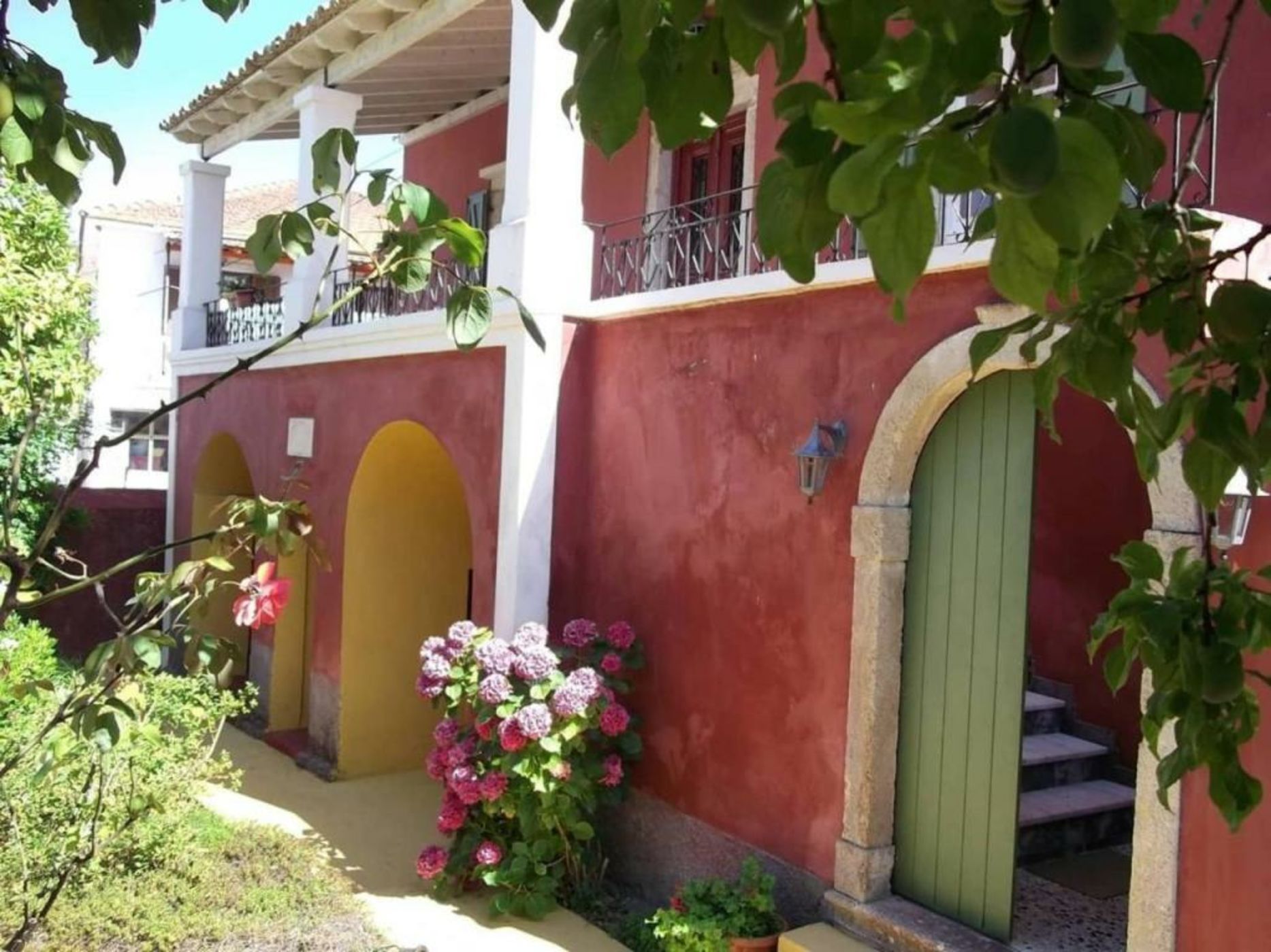 Villa De Loulia