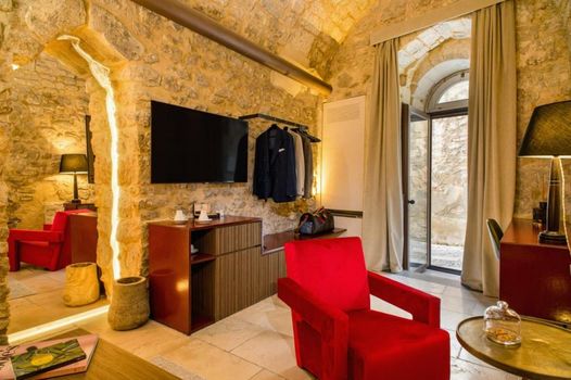 Locanda Don Serafino Historical Boutique Hotel