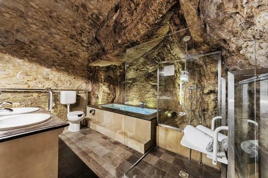 Locanda Don Serafino Historical Boutique Hotel