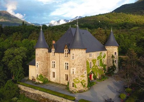 Chateau De Picomtal