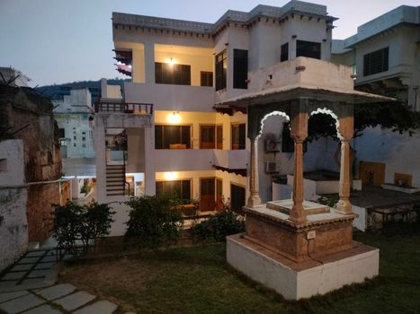 Haveli Braj Bhushanjee Heritage Hotel and Museum