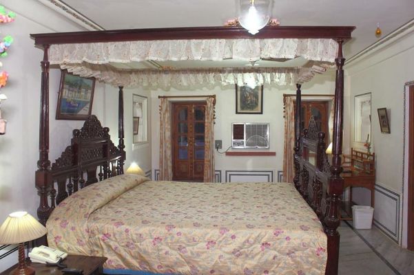 Hotel Pushkar Palace