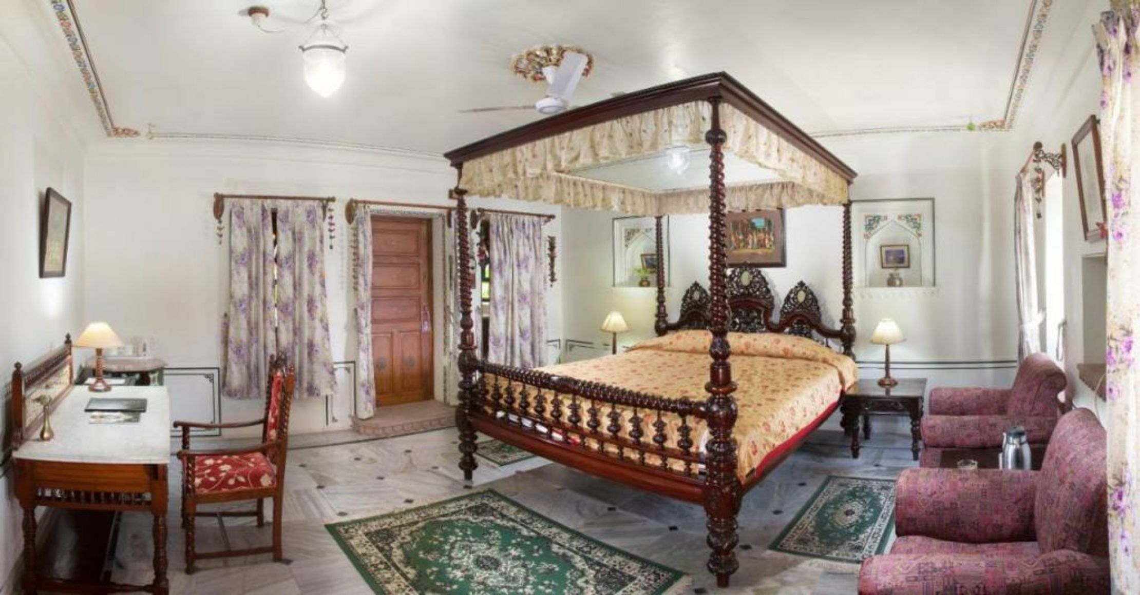Hotel Pushkar Palace