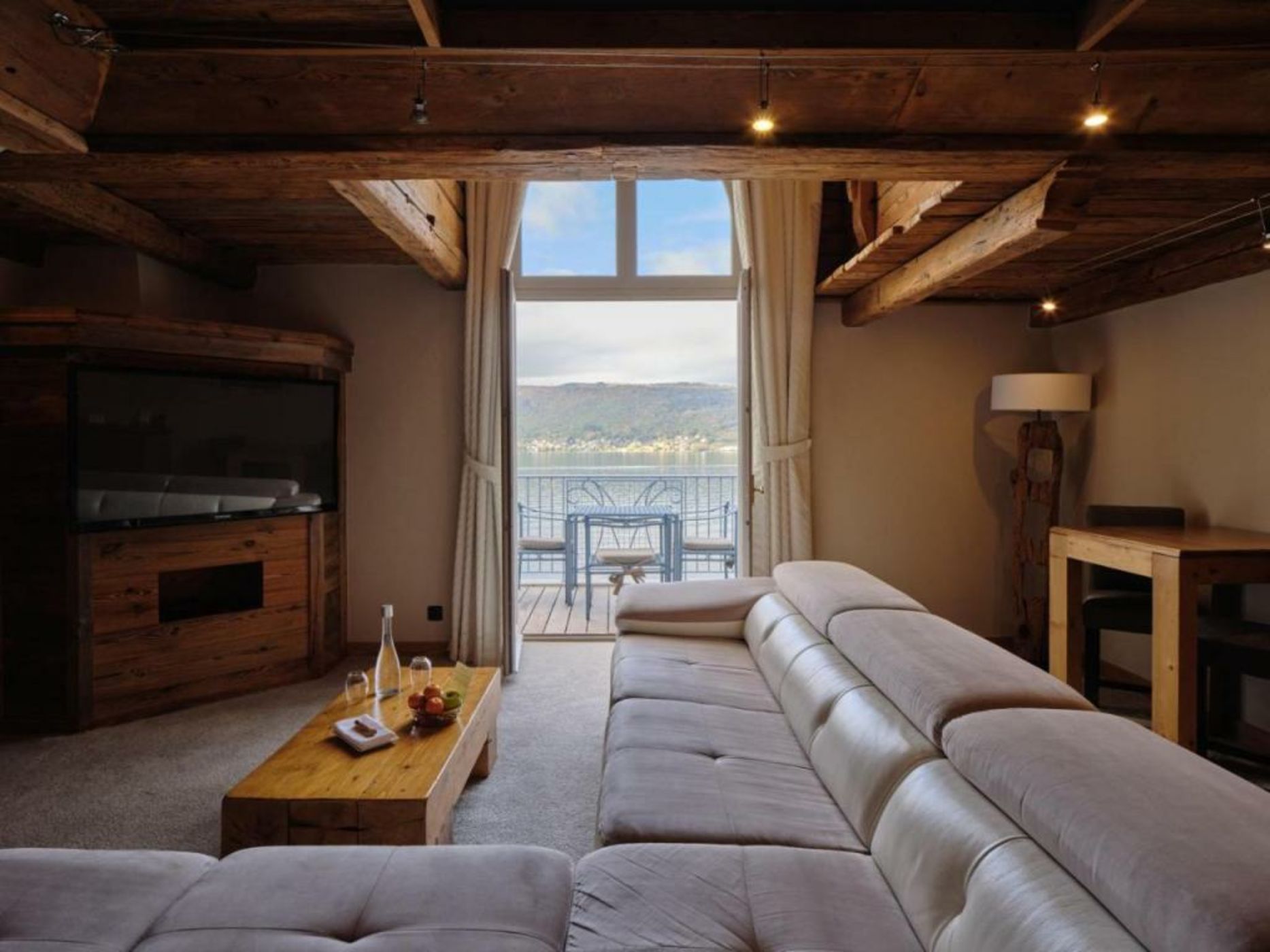 Hôtel La Maison Bleue par Yoann CONTE