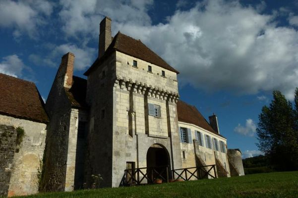 Chateau monastere de la Corroirie