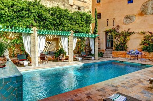 Riad Laaroussa