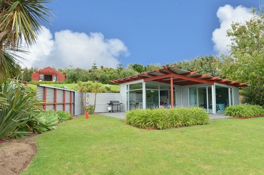 The Lakes - Kai Iwi Lakes Exclusive Retreat