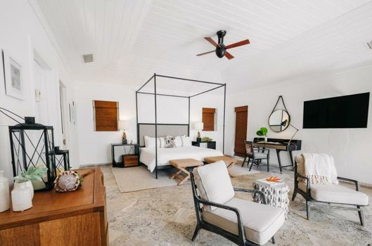 Pink Sands Resort