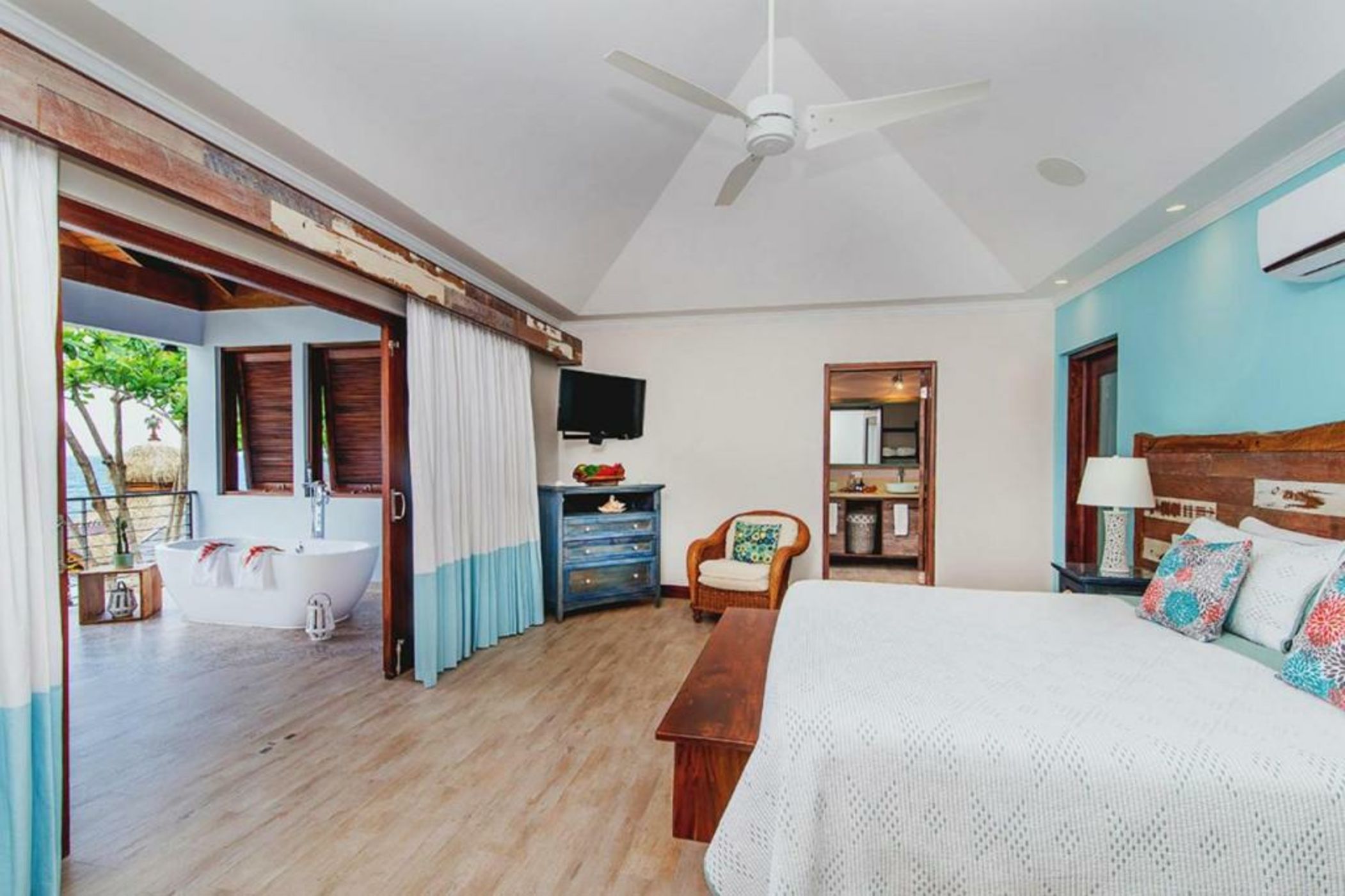 Hermosa Cove Villa Resort & Suites