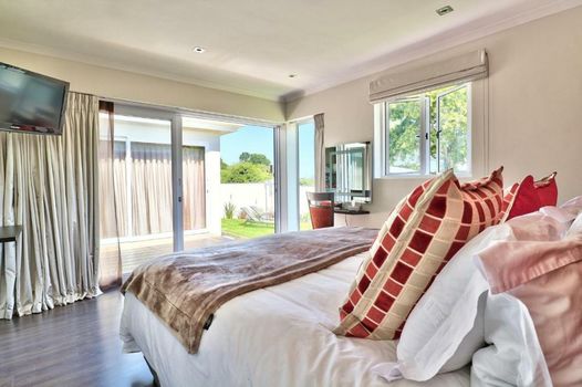 Nova Constantia Boutique Residence