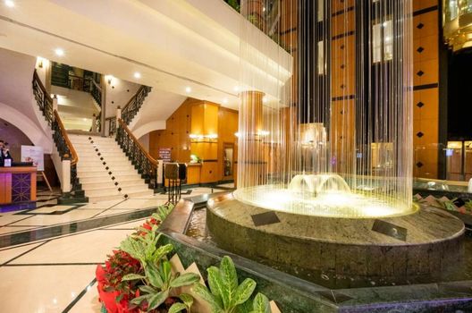 The Orchid Hotel Mumbai Vile Parle