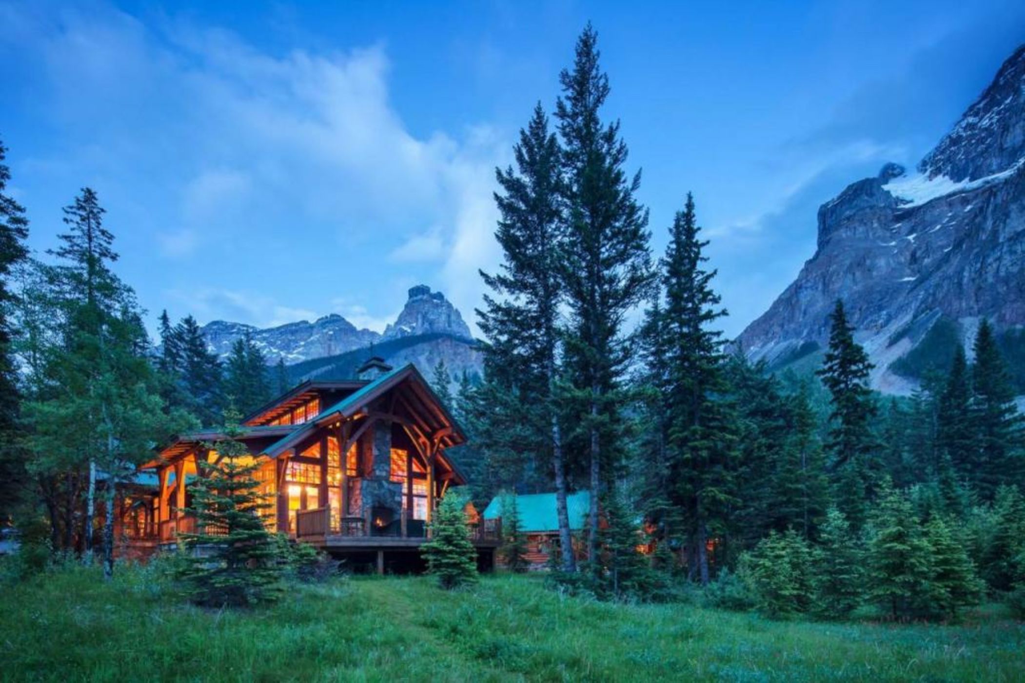 Cathedral Mountain Lodge