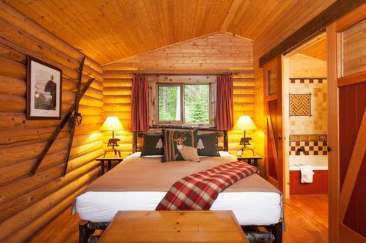 Cathedral Mountain Lodge