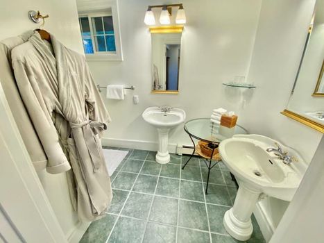Otter's Pond Bed and Breakfast