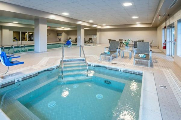 AmishView Inn & Suites