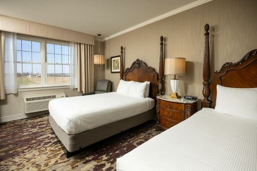 AmishView Inn & Suites