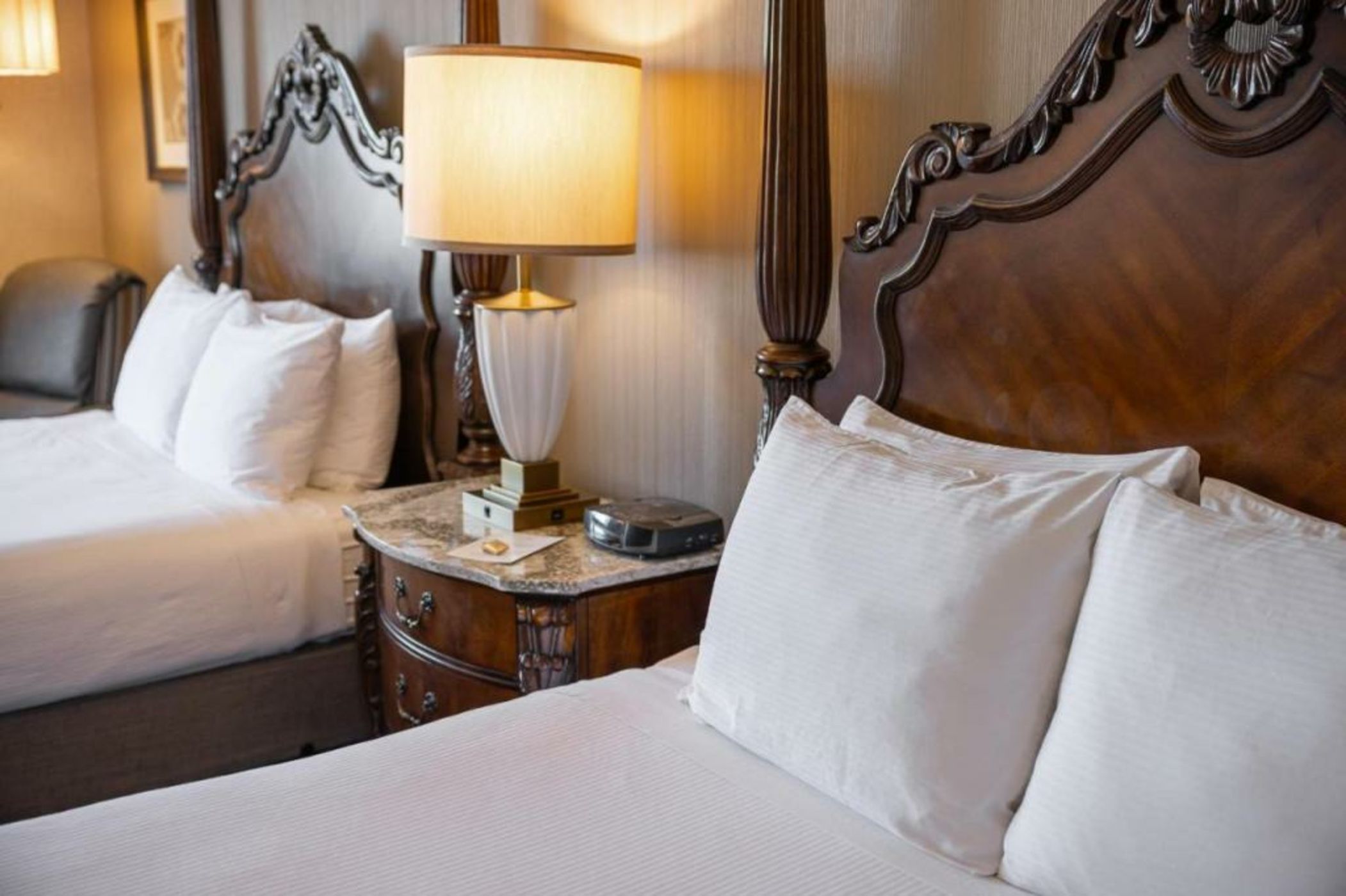 AmishView Inn & Suites