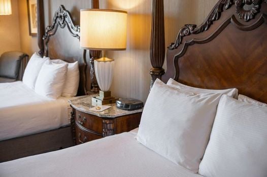 AmishView Inn & Suites