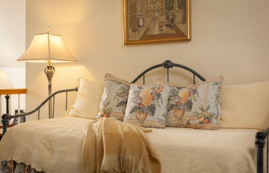 Inn at Warner Hall