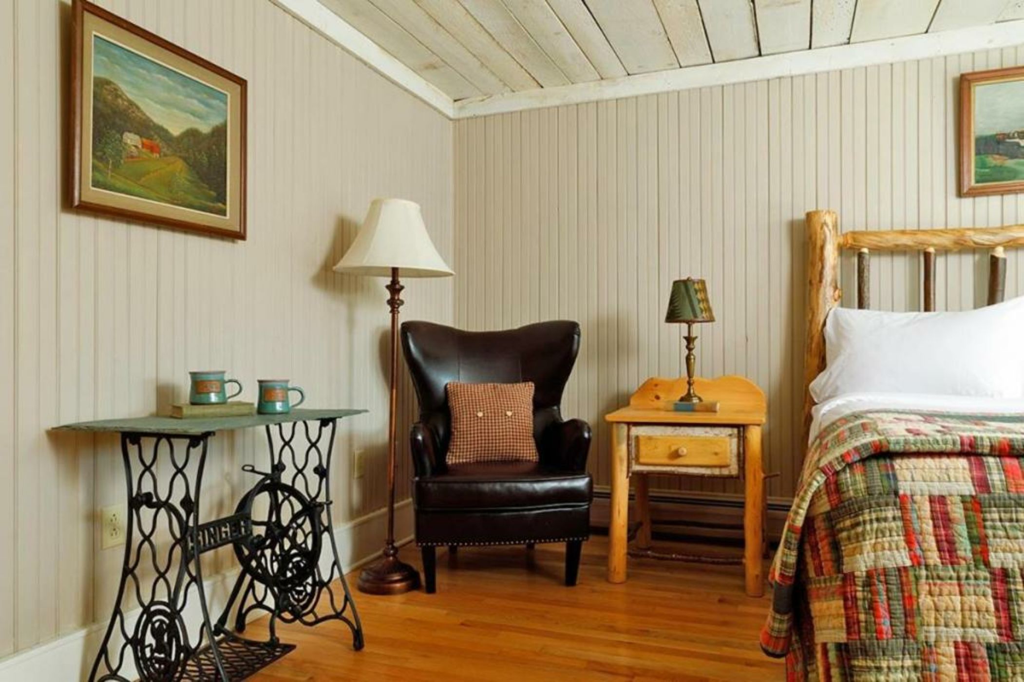 Friends Lake Inn