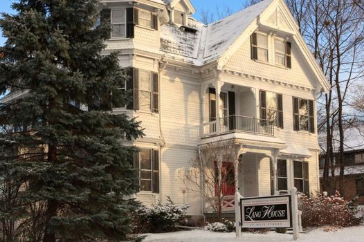 Lang House on Main Street Bed & Breakfast