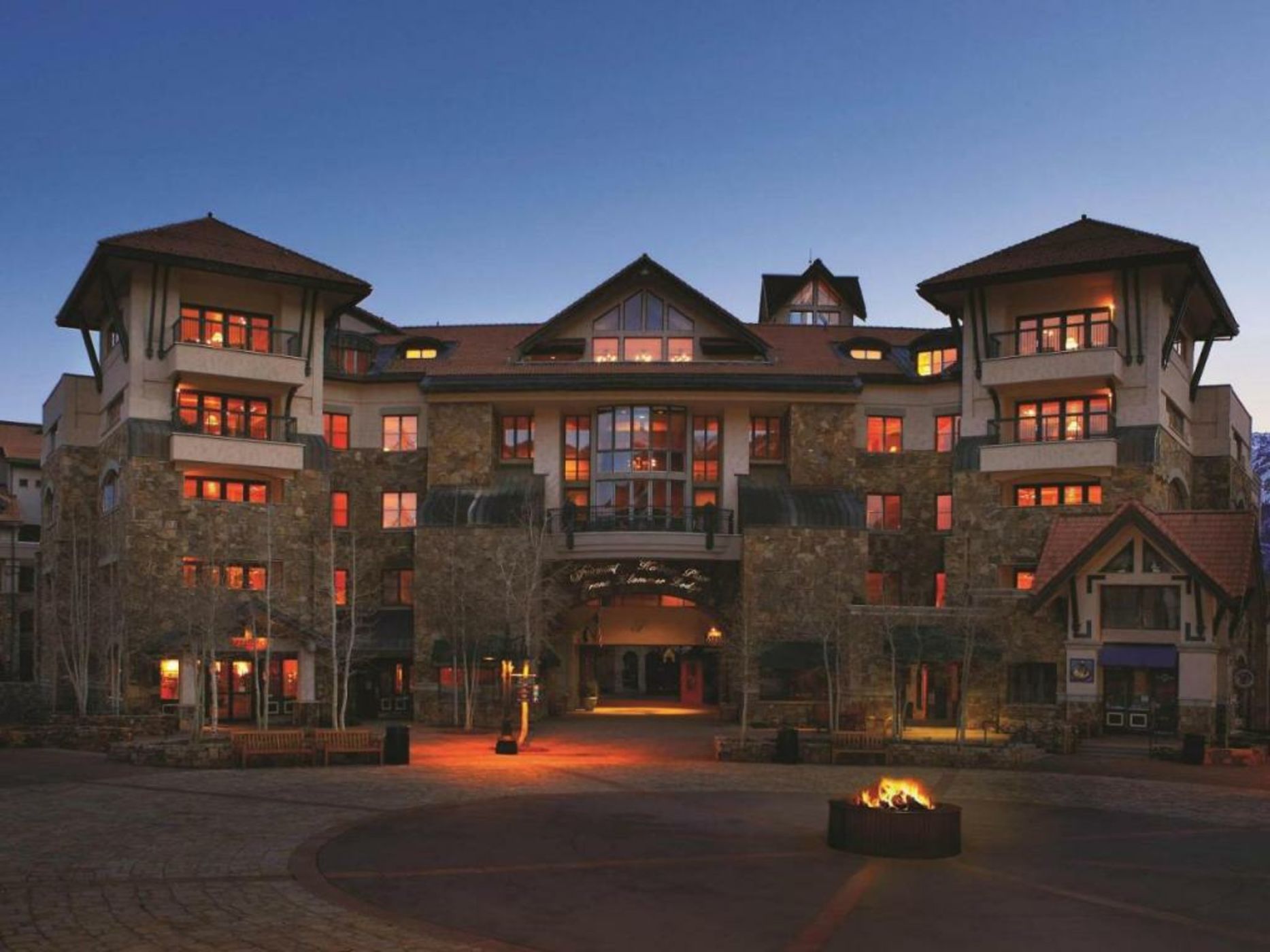 Fairmont Heritage Place, Franz Klammer Lodge