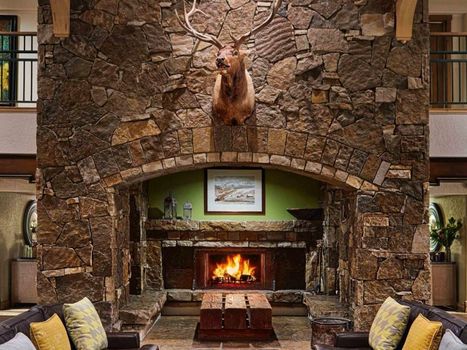 Fairmont Heritage Place, Franz Klammer Lodge
