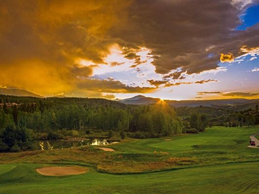 Fairmont Heritage Place, Franz Klammer Lodge