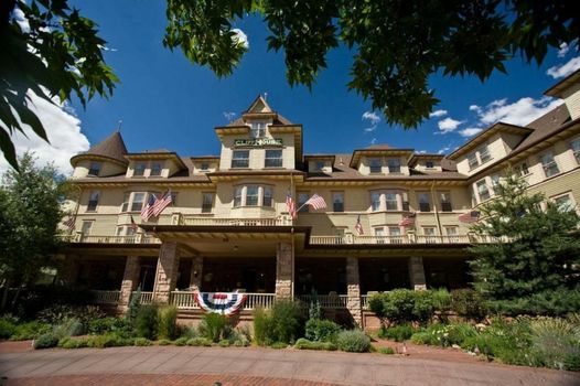 Cliff House at Pikes Peak