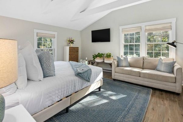 Lambert's Cove Inn & Resort