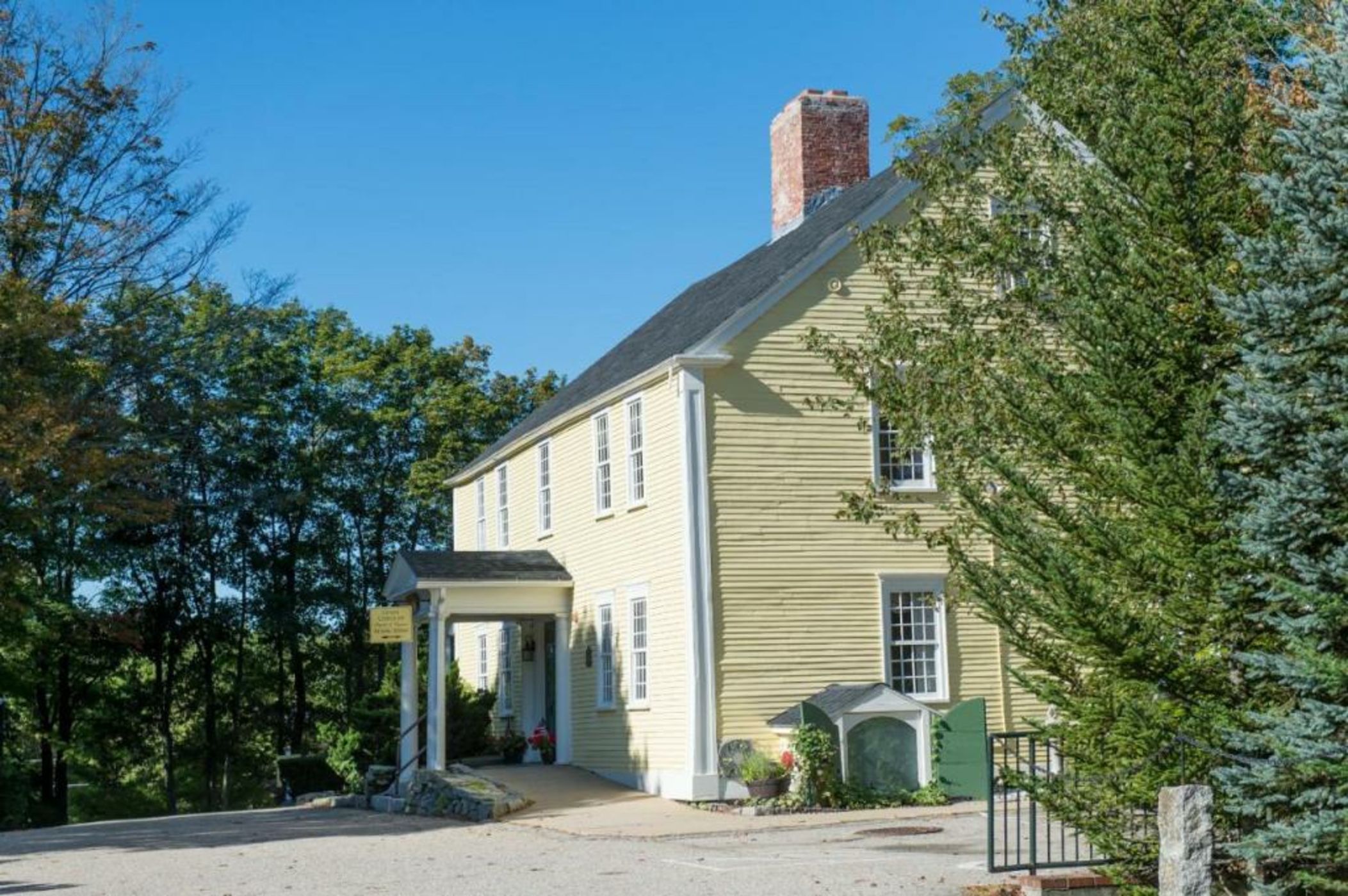 Three Chimneys Inn